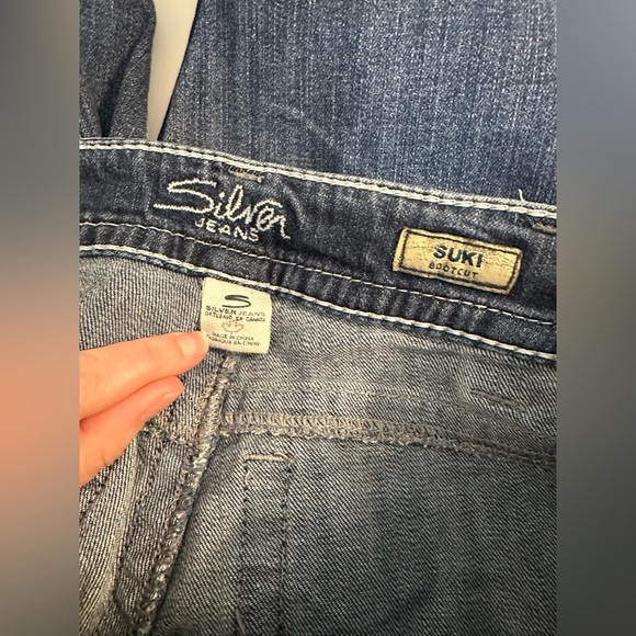 SILVER Jeans Suki Bootcut Jeans Denim Dark Wash Thick White Stitch Mid Rise - Picture 9 of 14